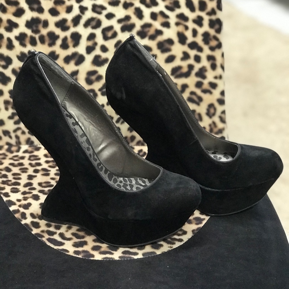 Awesome half-heel platforms size 10